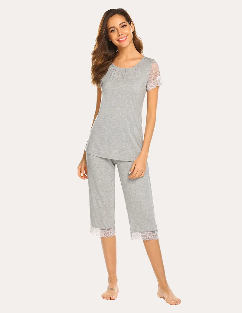 Ekouaer Lace Short Sleeve Capri Pajama Set (US Only)