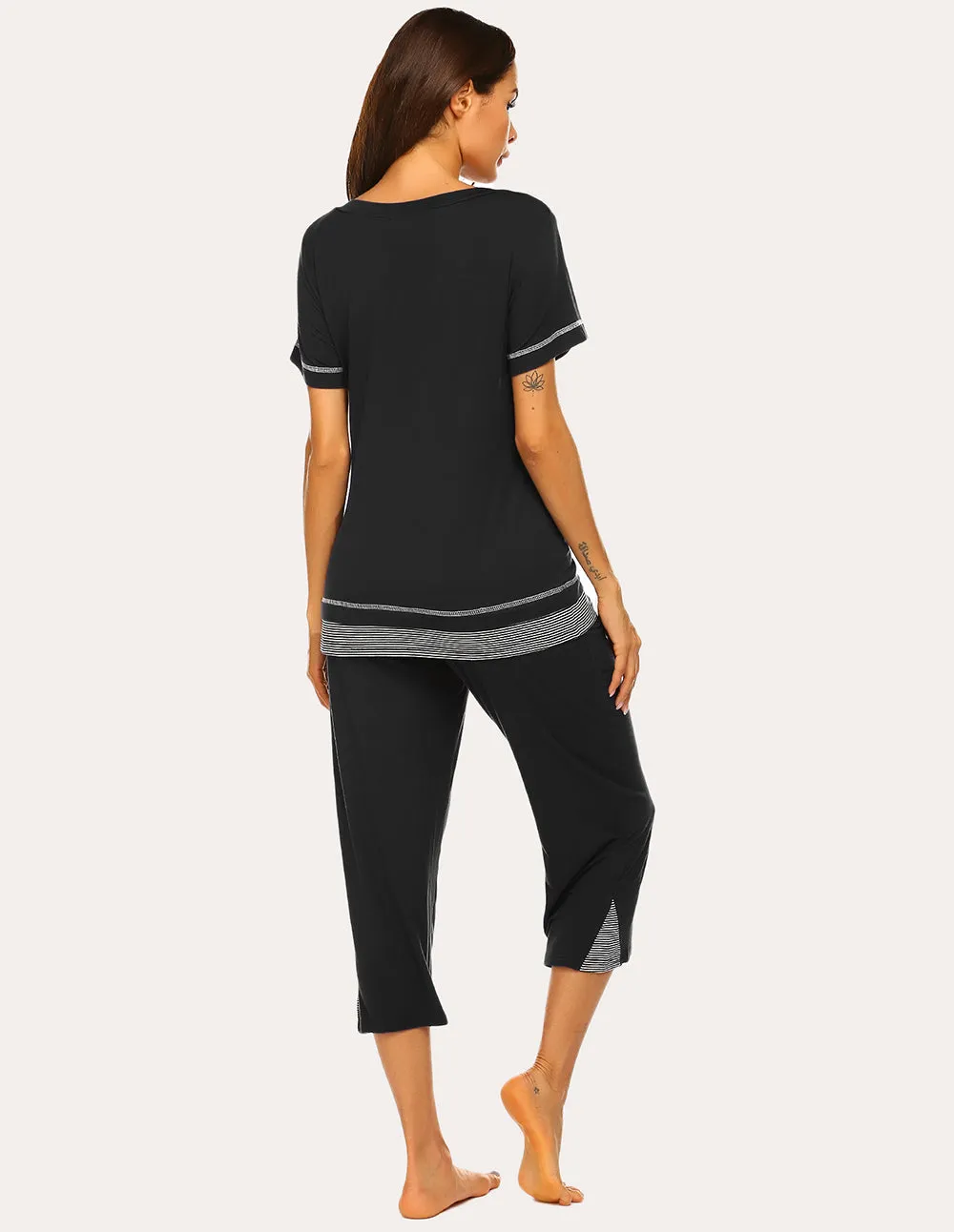 Ekouaer Striped Patchwork T-shirt Capri Pants Pajamas Set (US Only)