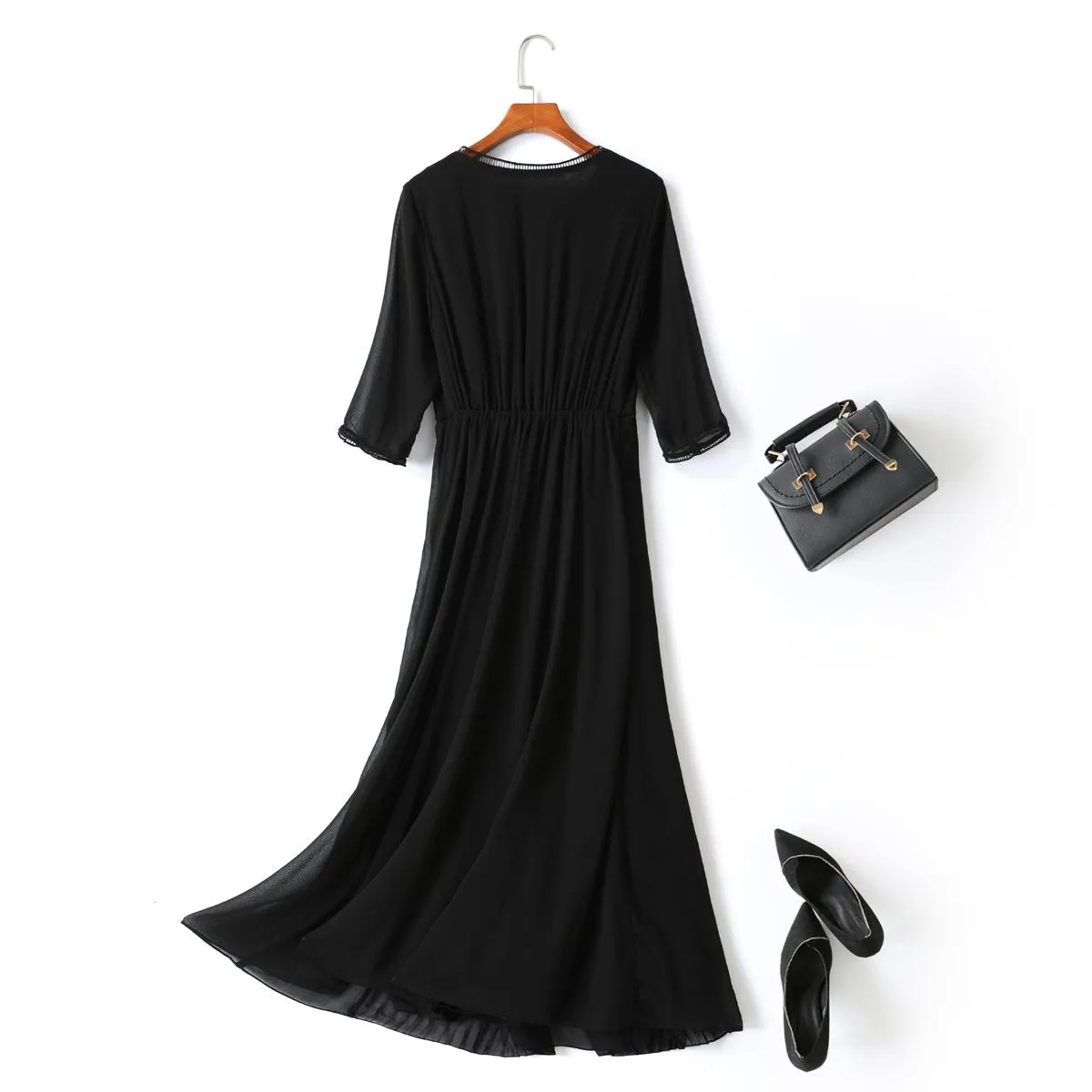 Gracelynne Plus Size Black Midi Dress