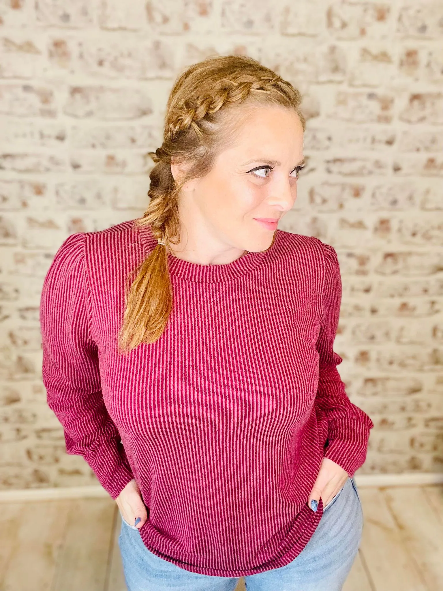 Round Neck Ribbed Solid Sweater