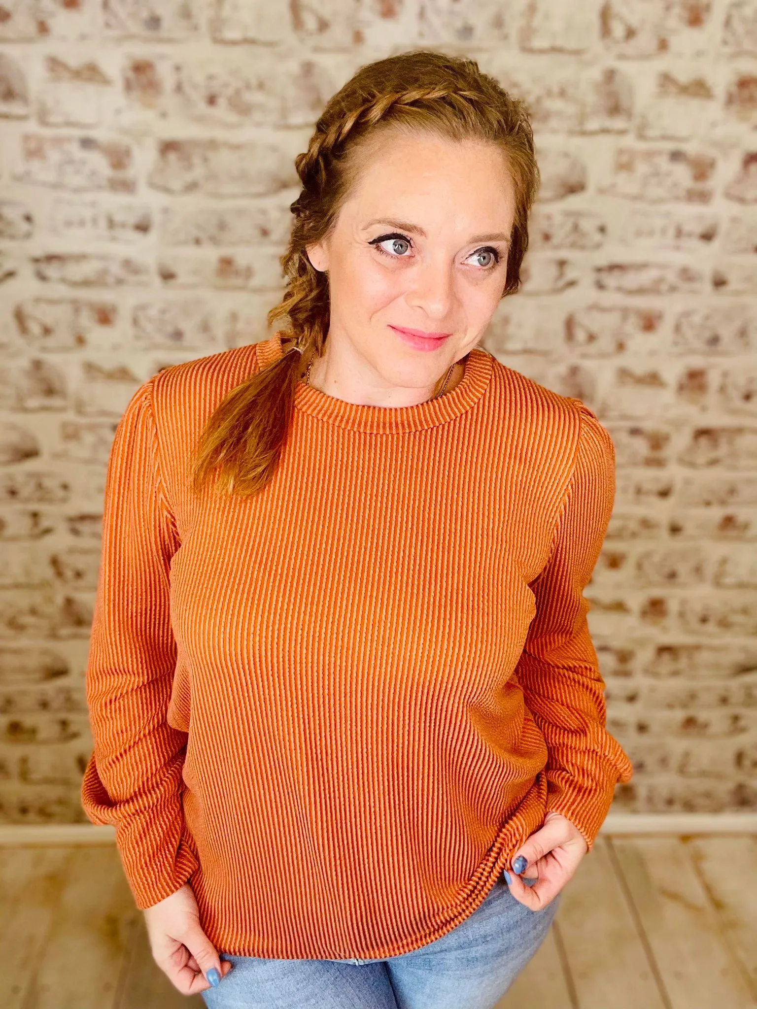 Round Neck Ribbed Solid Sweater